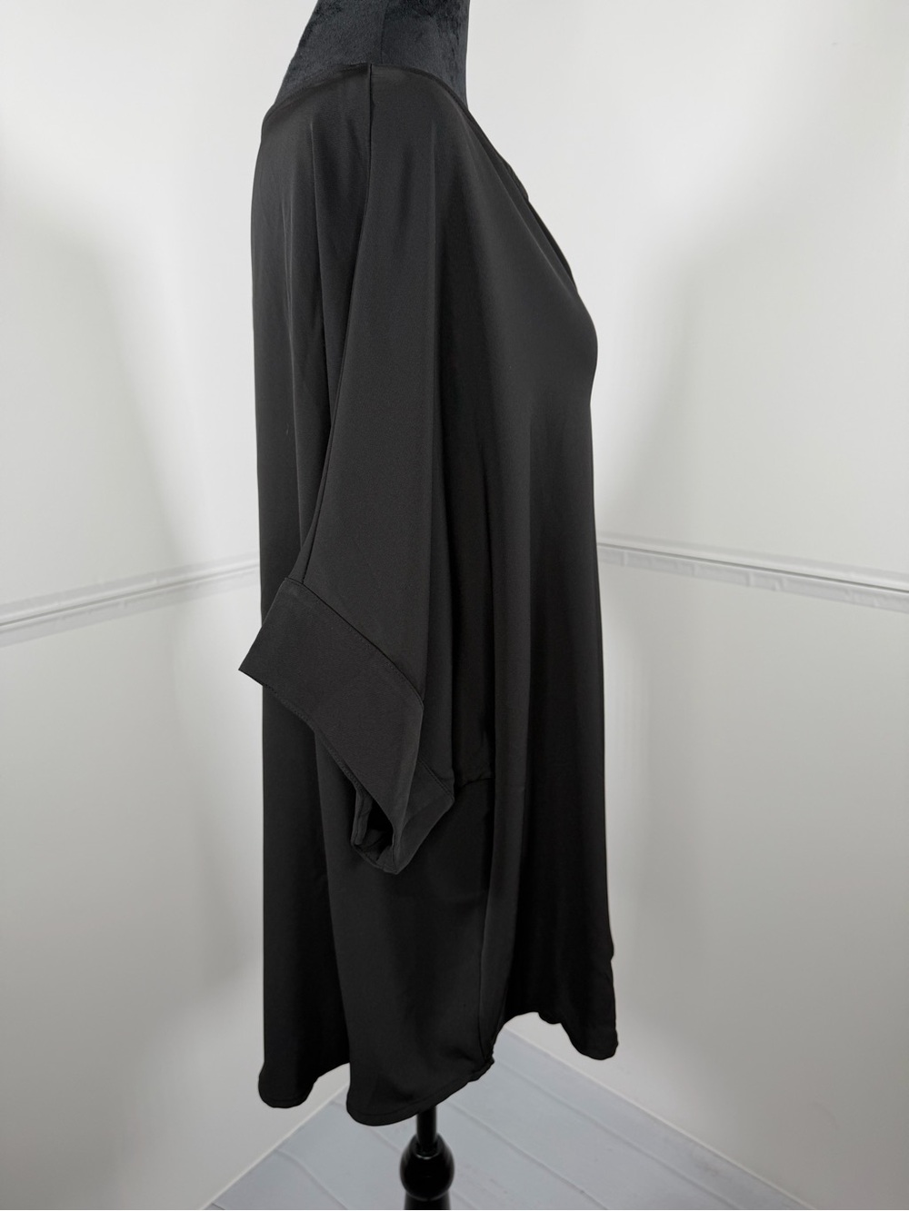 NWT Zenana Black Split Neck Tunic Top Oversized Short Sleeve Blouse 3X - Picture 3 of 6